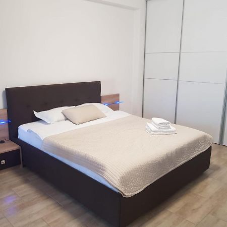 Aparthomes Fundeni Bukarest Exteriör bild