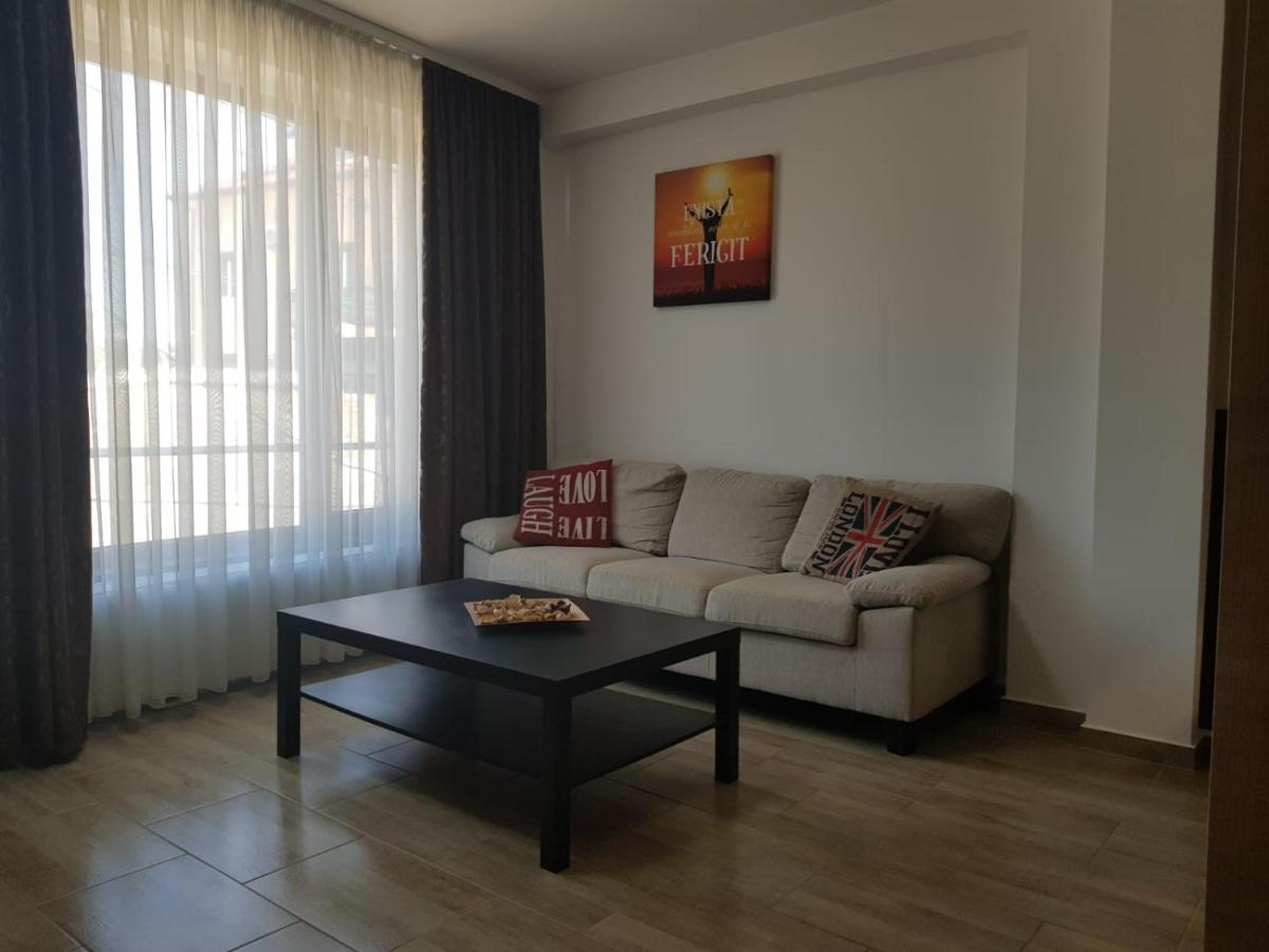 Aparthomes Fundeni Bukarest Exteriör bild