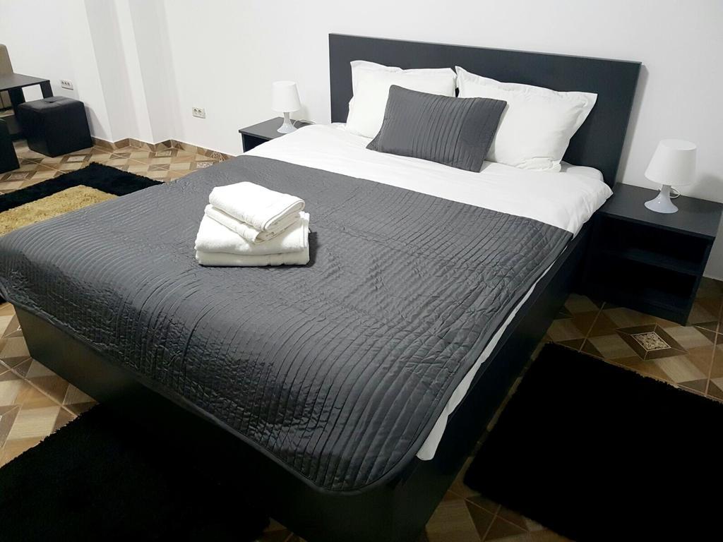Aparthomes Fundeni Bukarest Exteriör bild